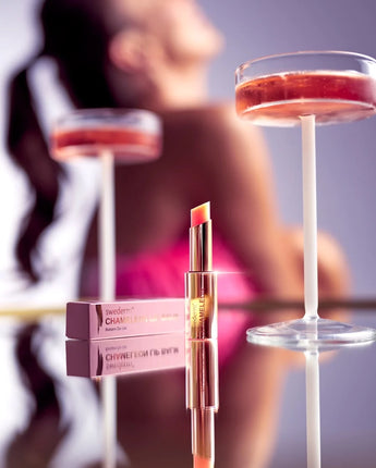 Chameleon pH - sensitive lip balm