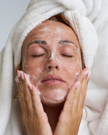 Face Cleanser - make-up removal foam