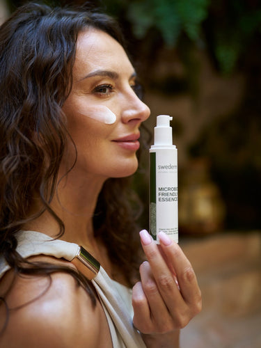 swederm Microbiota Friendly Essence - face essence