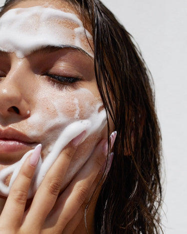 Face Cleanser - make-up removal foam